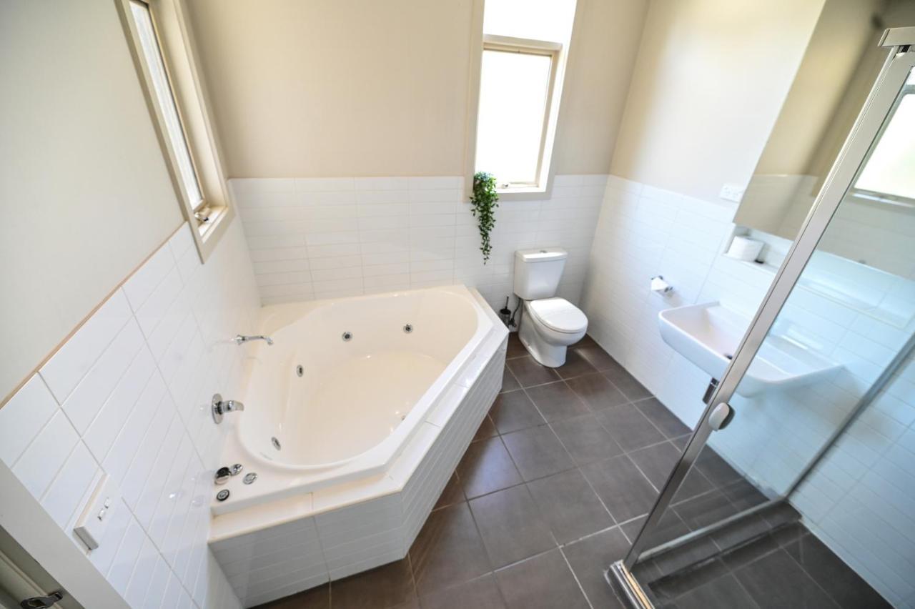 Central Shepparton Apartments Екстер'єр фото